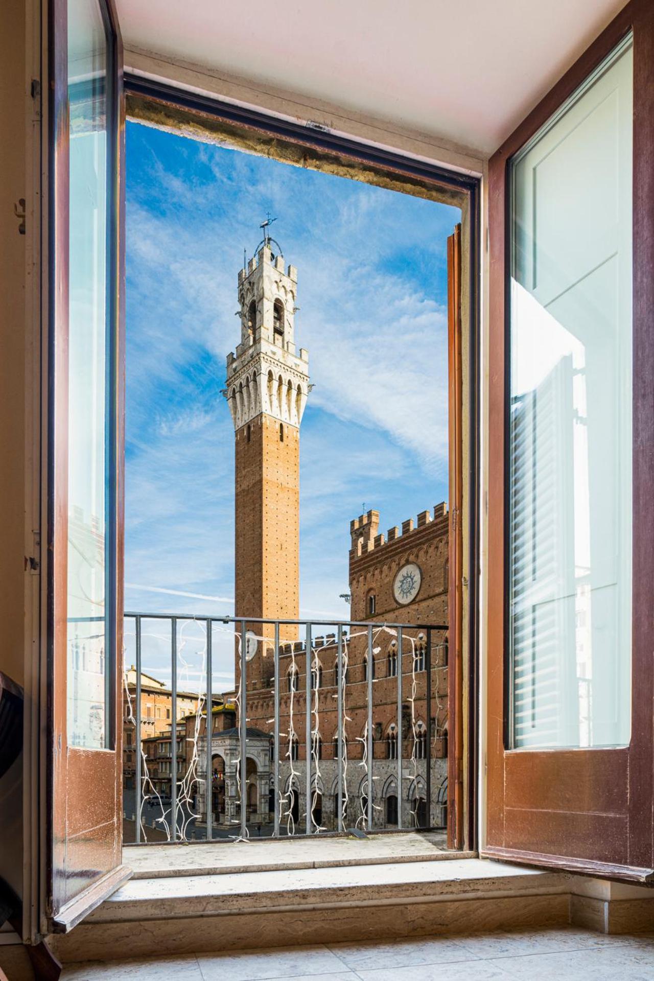 The Balcony Suite - Affaccio Su Piazza Del Campo Sienne Extérieur photo
